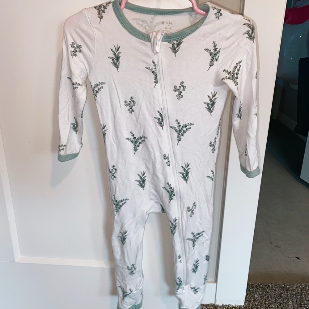 Kyte baby footless romper 12-18 months